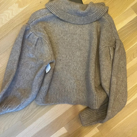 The tea time sweater size large - Picture 3 of 5